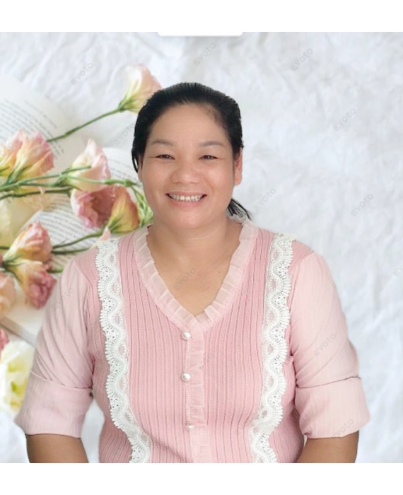 Chị Hằng quê Ninh Bình 