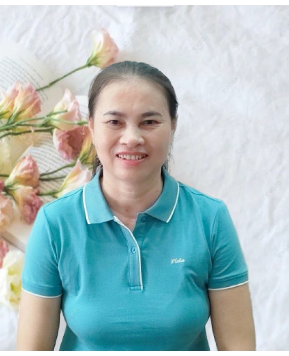 Chị Huyền sinh năm 1972