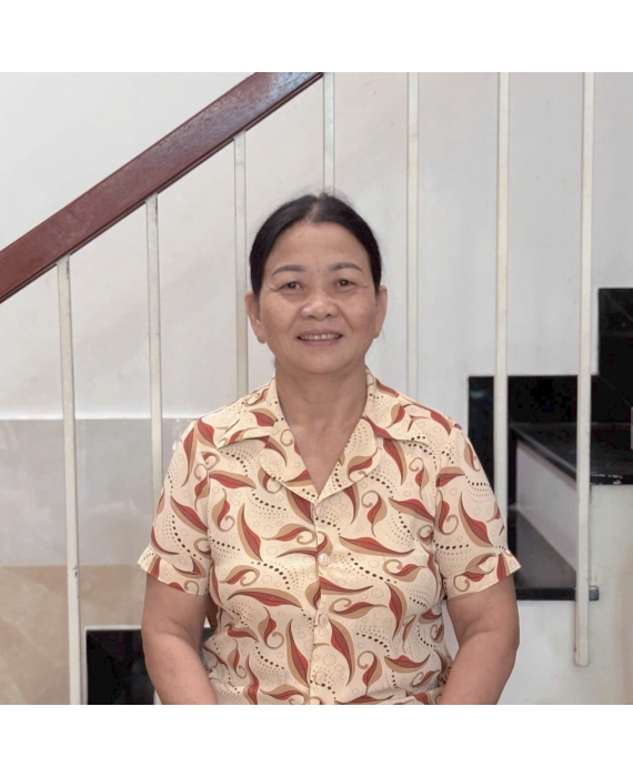 Cô Miền quê Đắk Lắk 