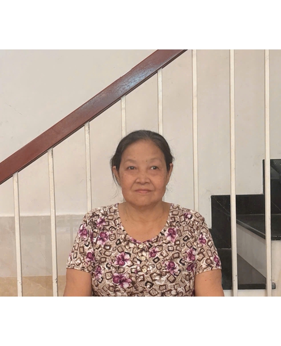 Cô Hồng quê Hóc Môn