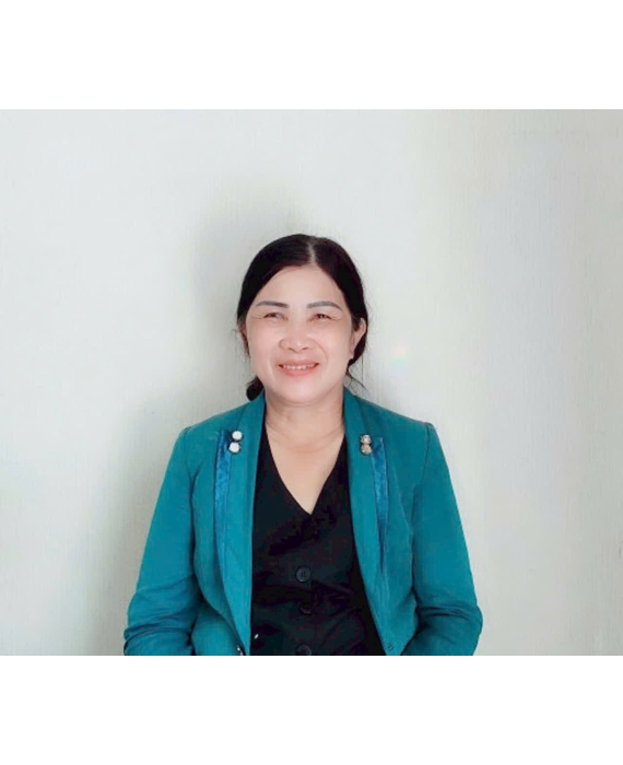 Cô Hương quê Kon Tum