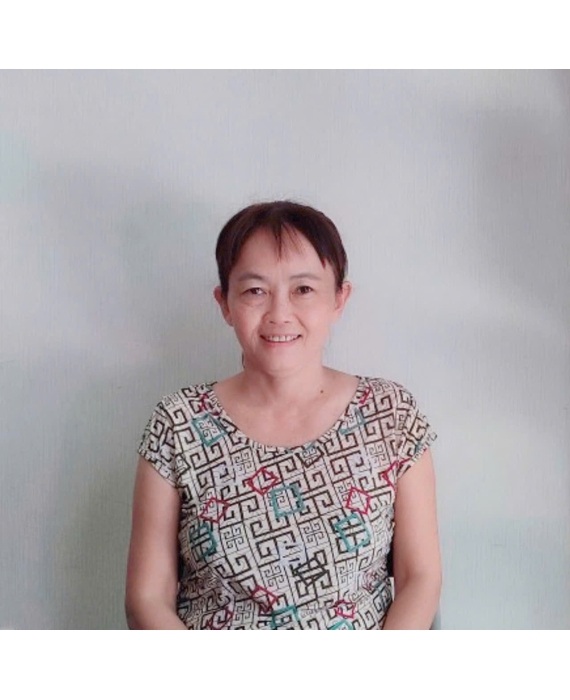 Cô Cúc quê Hà Tỉnh