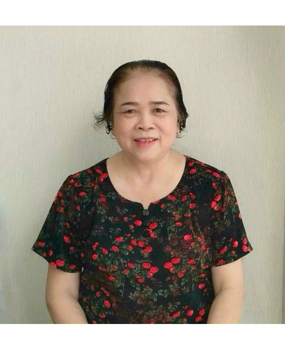 Cô Hoan quê Nghệ An