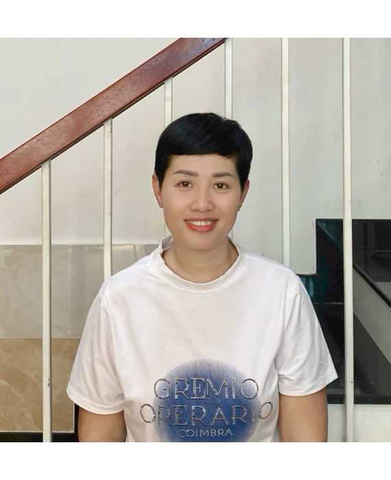 Chị Thu Hà  Hà Nội