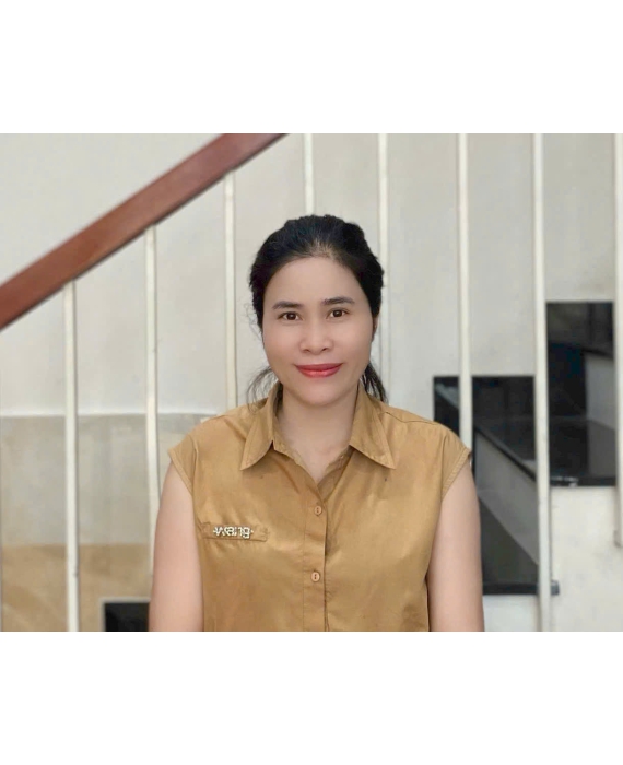 Em Thảo sinh năm 1987