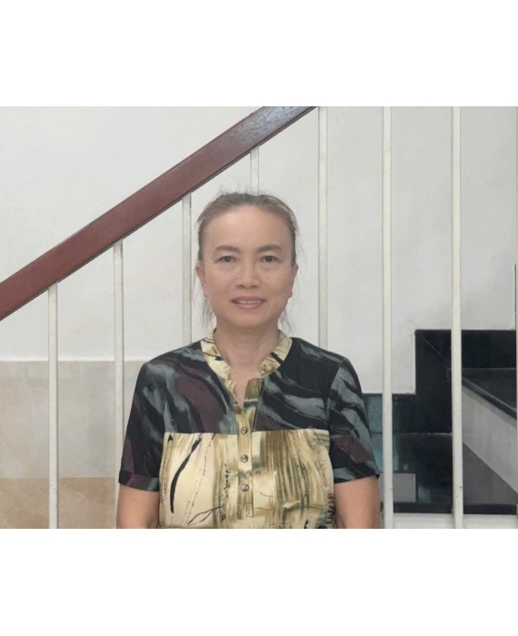 Cô Thoa quê gốc Đồng Tháp